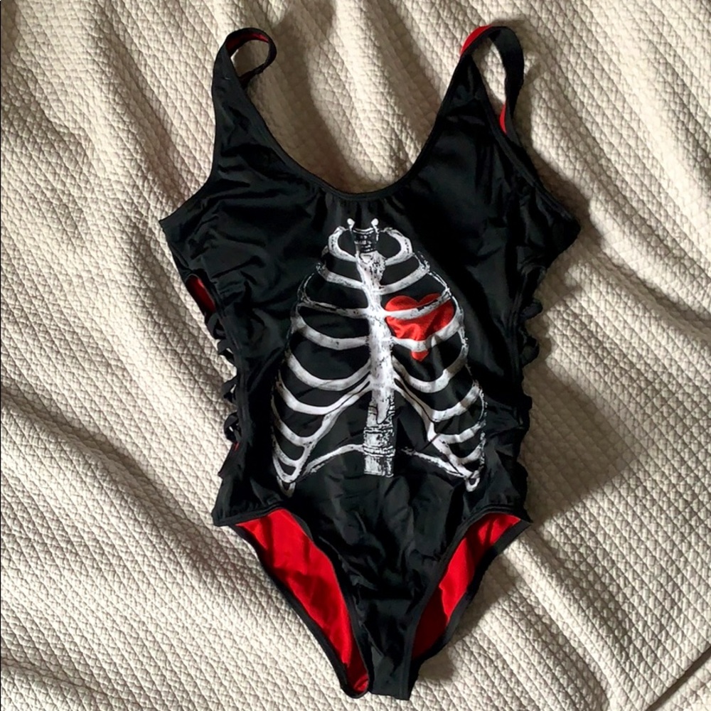 Hot Topic | one piece swimsuit
